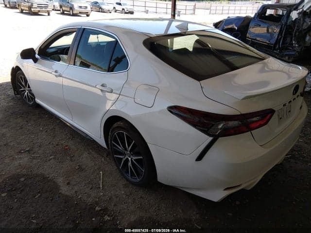 2022 TOYOTA CAMRY SE 3