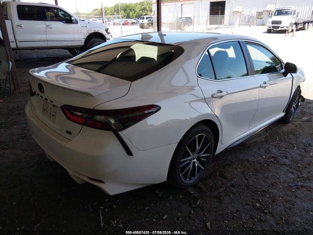 2022 TOYOTA CAMRY SE 4