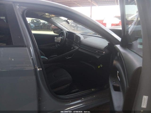 2022 HYUNDAI ELANTRA SEL 5