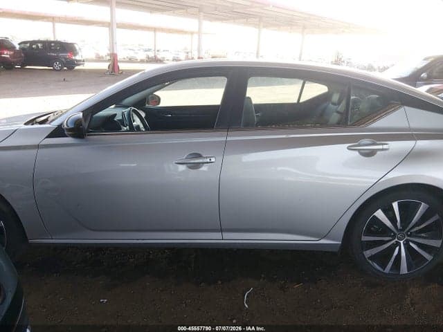 2022 NISSAN ALTIMA SR FWD 13