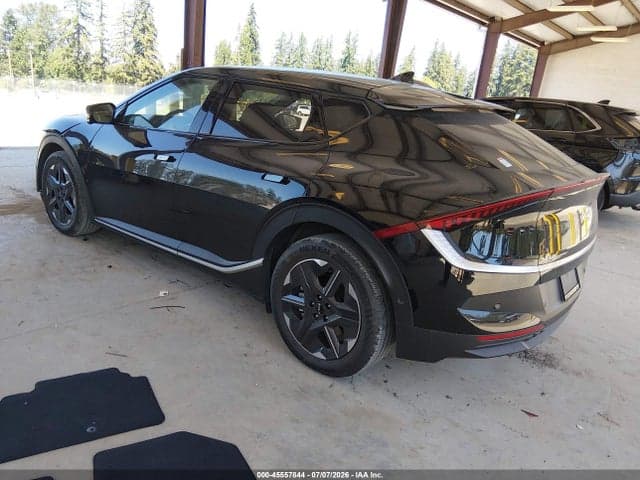 2025 KIA EV6 LIGHT LONG RANGE RWD 3