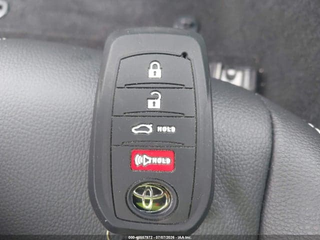 2026 TOYOTA CAMRY SE 11