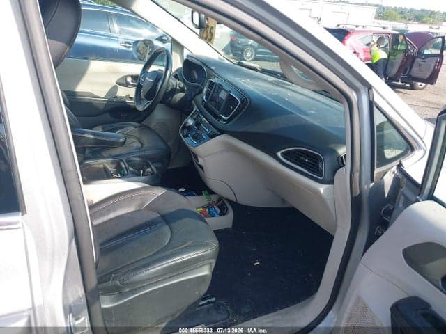 2020 CHRYSLER PACIFICA TOURING L 5