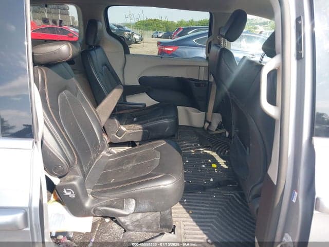 2020 CHRYSLER PACIFICA TOURING L 8