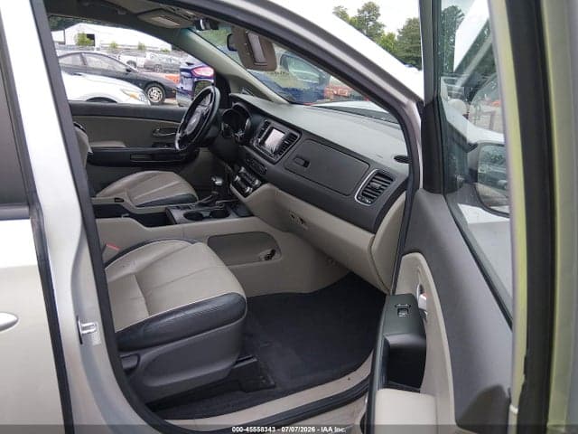 2017 KIA SEDONA LX 5