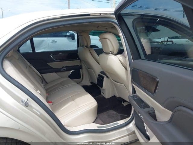 2017 LINCOLN CONTINENTAL SELECT 8