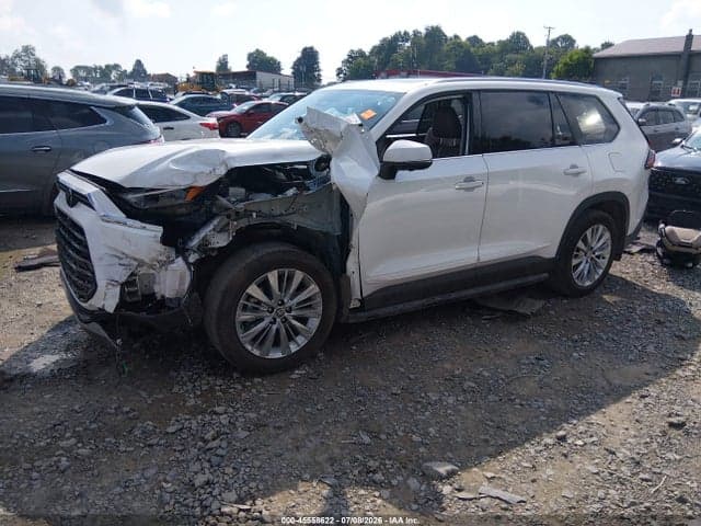 2026 TOYOTA GRAND HIGHLANDER PLATINUM 2