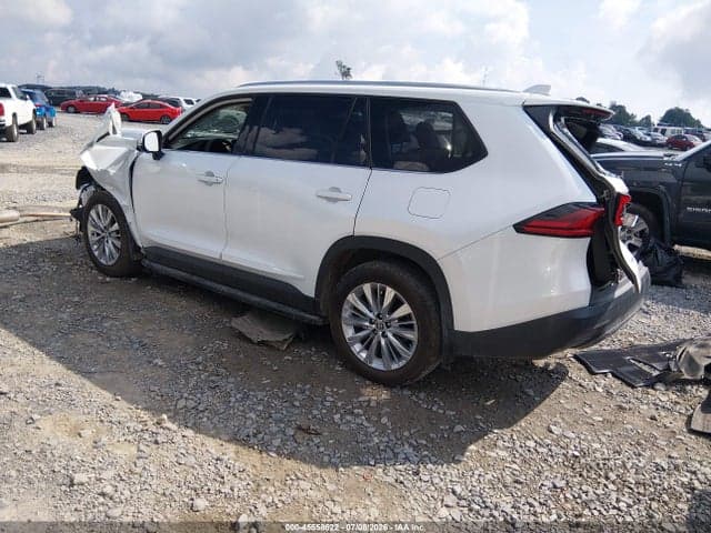 2026 TOYOTA GRAND HIGHLANDER PLATINUM 3