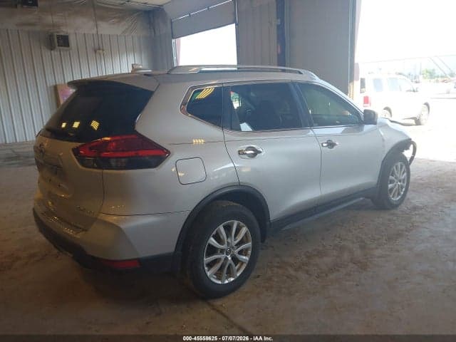 2017 NISSAN ROGUE SV 4