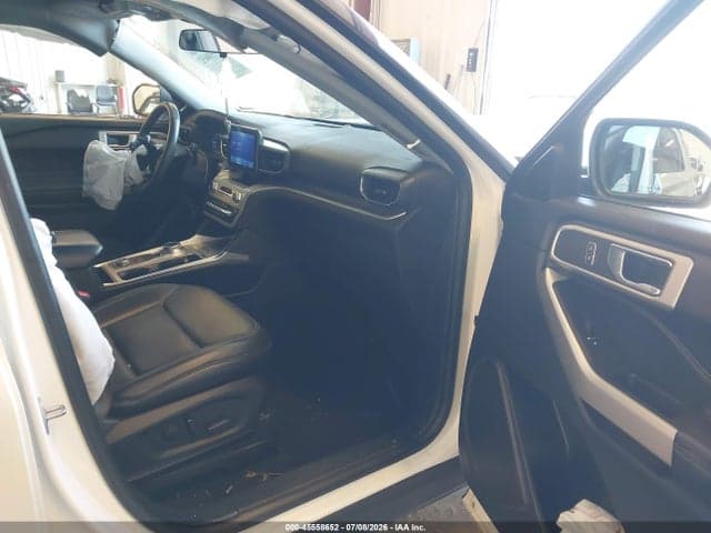 2022 FORD EXPLORER XLT 5