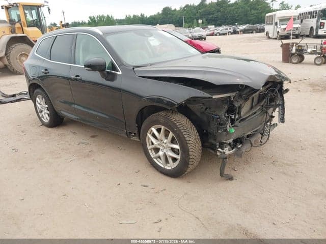 2021 VOLVO XC60 T5 MOMENTUM - 1