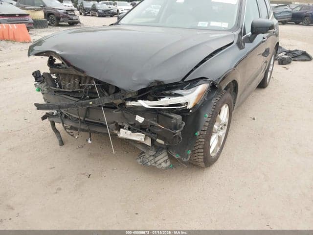 2021 VOLVO XC60 T5 MOMENTUM 6