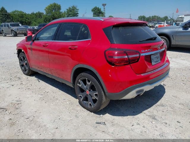 2019 MERCEDES-BENZ GLA 250 1