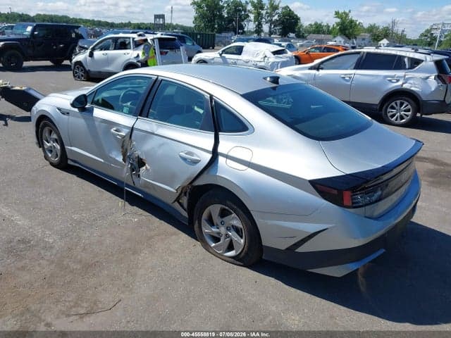 2025 HYUNDAI SONATA SE 3