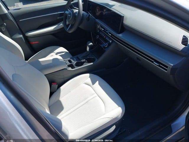 2025 HYUNDAI SONATA SE 5