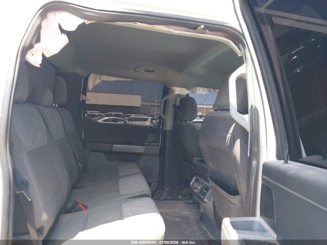 2023 FORD F-150 XLT 8