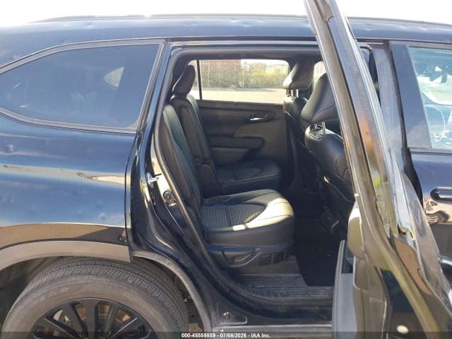 2023 TOYOTA HIGHLANDER XSE 8