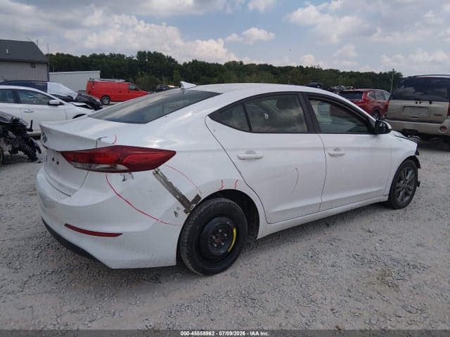 2017 HYUNDAI ELANTRA SE 4