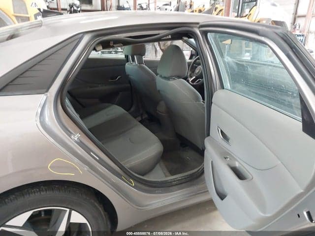 2023 HYUNDAI ELANTRA SEL 8