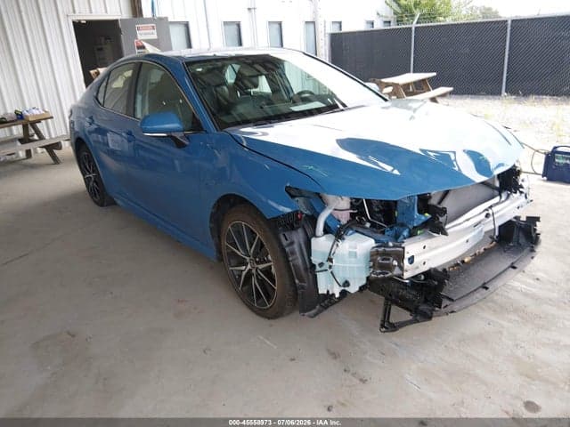 2024 TOYOTA CAMRY SE 1