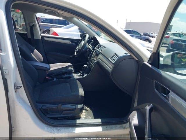 2017 VOLKSWAGEN PASSAT 1.8T S 5