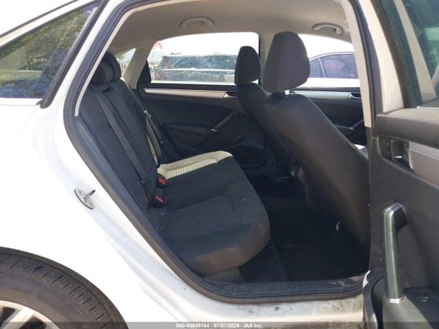 2017 VOLKSWAGEN PASSAT 1.8T S 8