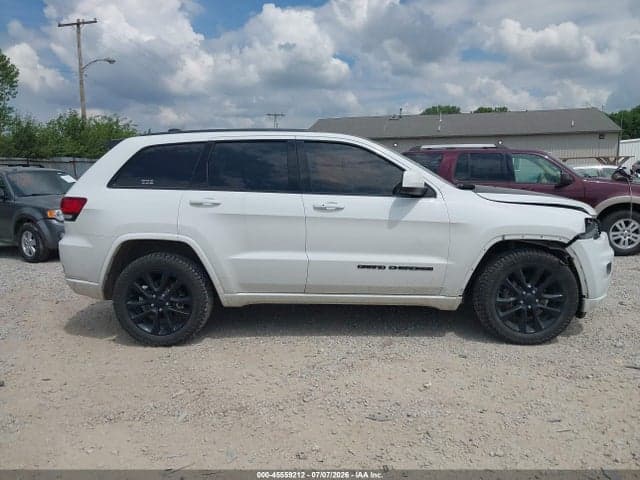 2018 JEEP GRAND CHEROKEE ALTITUDE 4X4 13