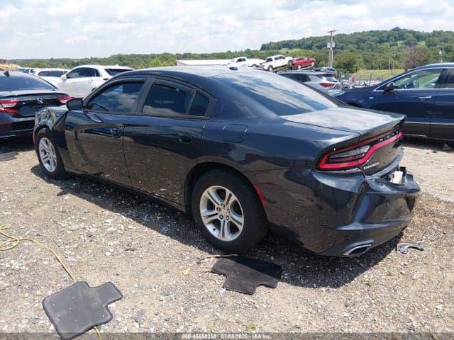 2016 DODGE CHARGER SE 3
