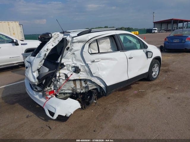2019 CHEVROLET TRAX LT 4