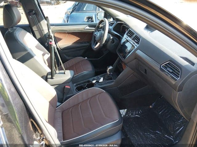 2024 VOLKSWAGEN TIGUAN 2.0T SEL R-LINE 5