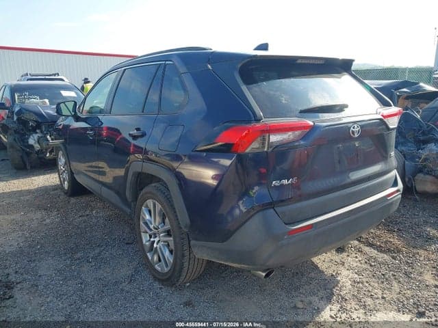 2020 TOYOTA RAV4 XLE PREMIUM 3
