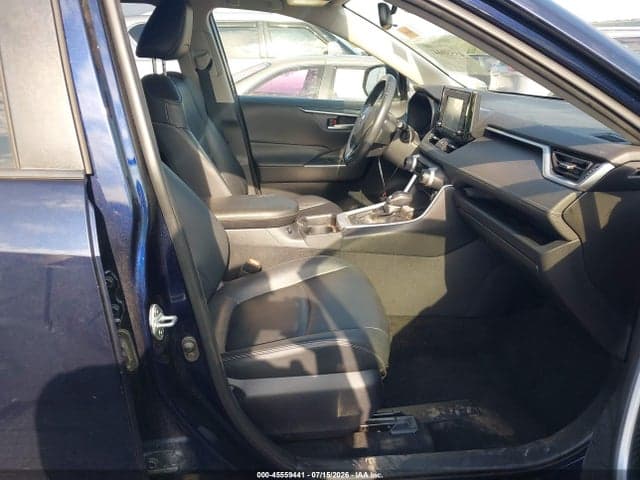 2020 TOYOTA RAV4 XLE PREMIUM 5