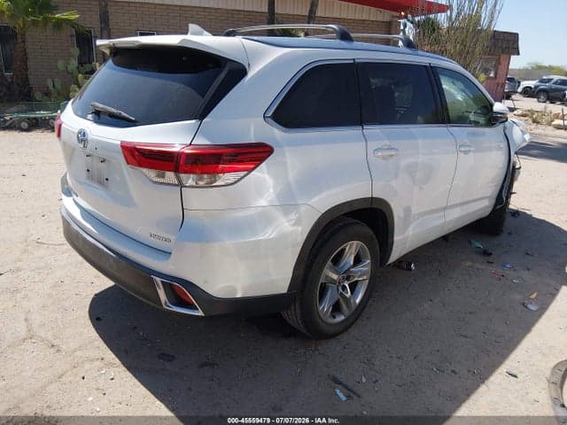 2017 TOYOTA HIGHLANDER LIMITED 4