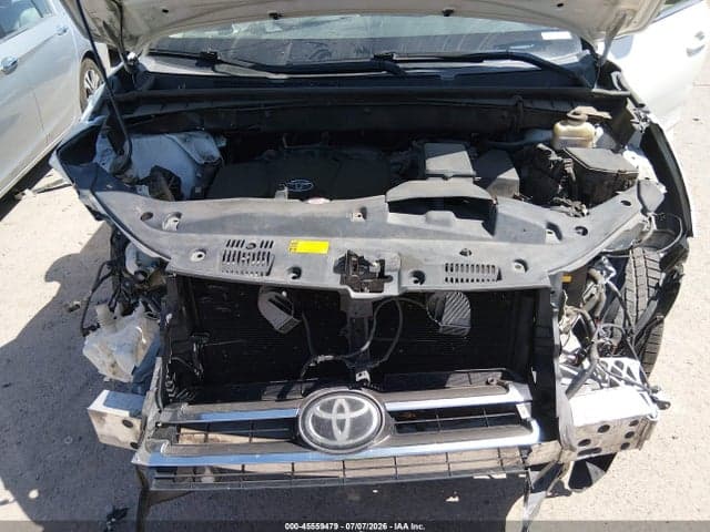 2017 TOYOTA HIGHLANDER LIMITED 10