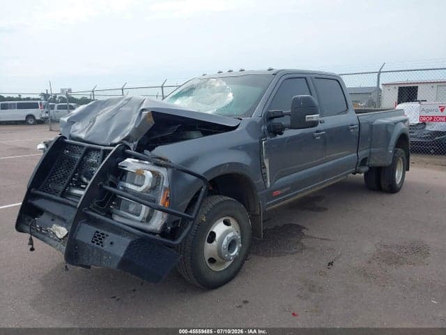 2025 FORD F-350 LARIAT 2
