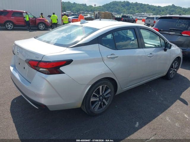 2021 NISSAN VERSA SV XTRONIC CVT 4
