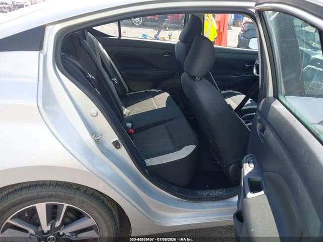 2021 NISSAN VERSA SV XTRONIC CVT 8