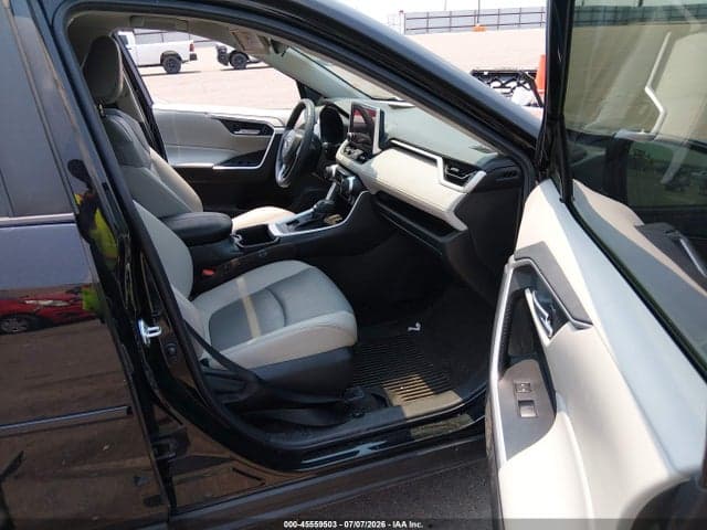 2023 TOYOTA RAV4 XLE PREMIUM 5