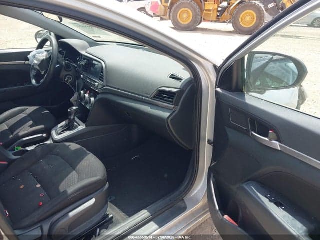 2019 HYUNDAI ELANTRA SEL 5