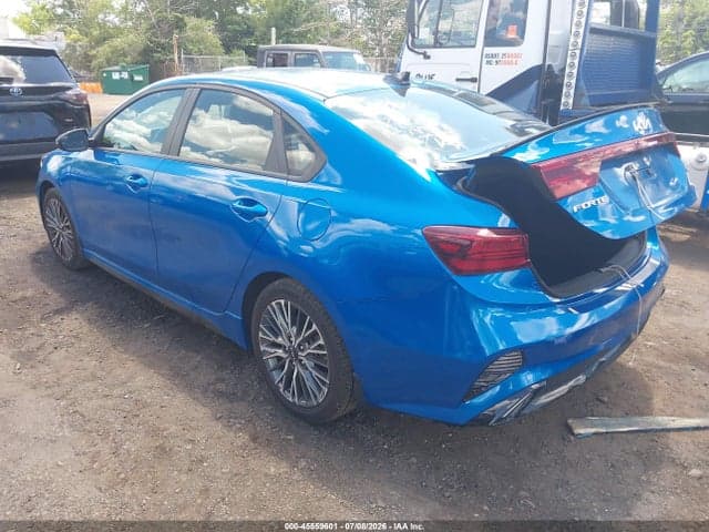 2023 KIA FORTE GT-LINE 3