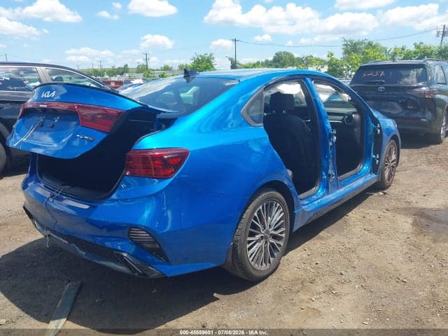 2023 KIA FORTE GT-LINE 4