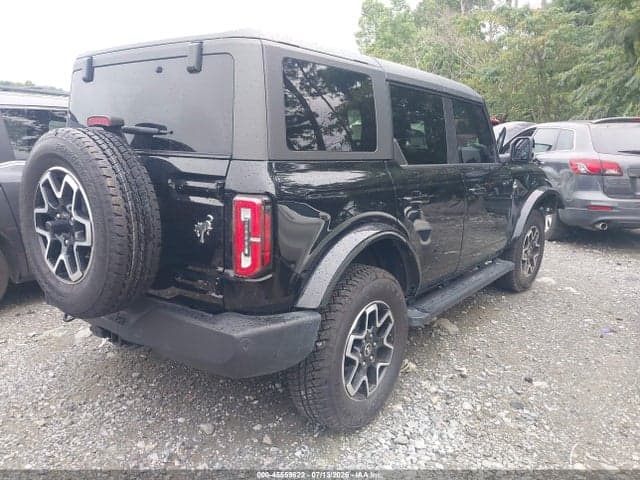 2024 FORD BRONCO OUTER BANKS 4