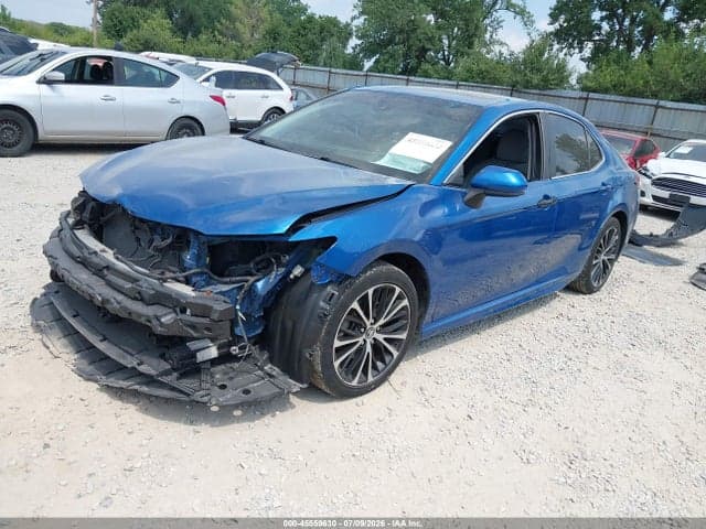 2018 TOYOTA CAMRY SE 2