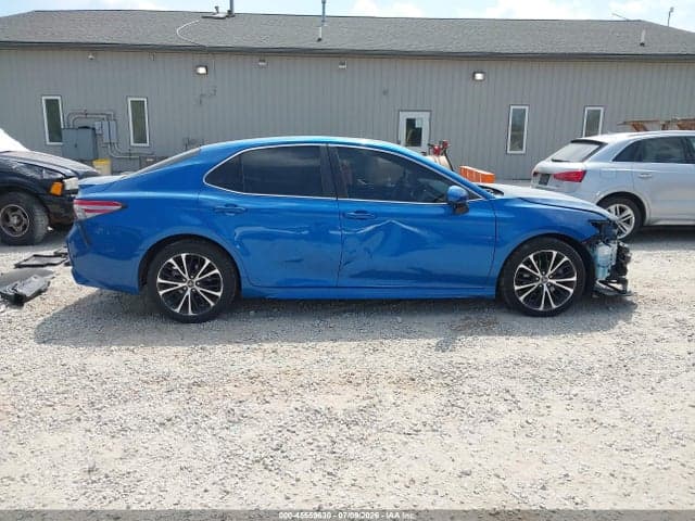 2018 TOYOTA CAMRY SE 14