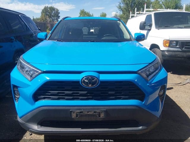 2019 TOYOTA RAV4 XLE 12