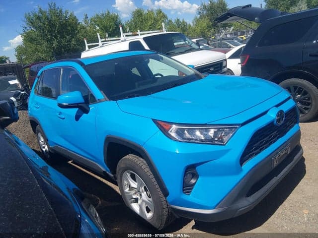 2019 TOYOTA RAV4 XLE 13