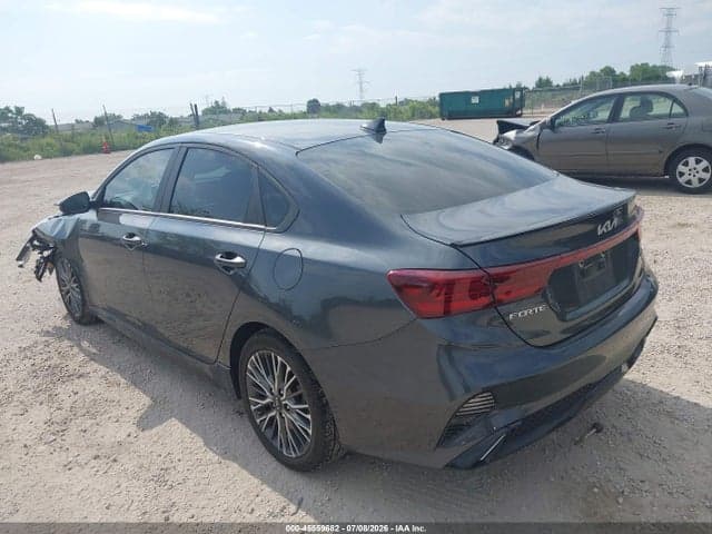 2022 KIA FORTE GT-LINE 3