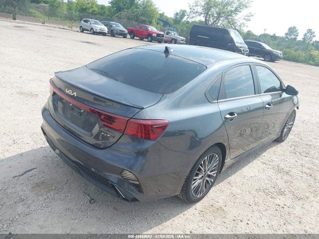 2022 KIA FORTE GT-LINE 4