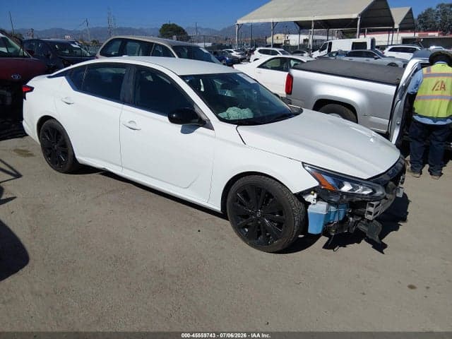 2020 NISSAN ALTIMA SR FWD