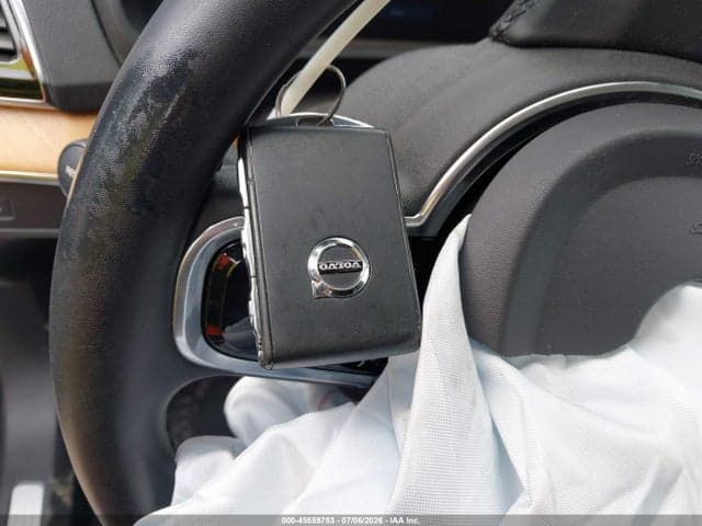 2023 VOLVO XC90 B6 PLUS 7-SEATER 11